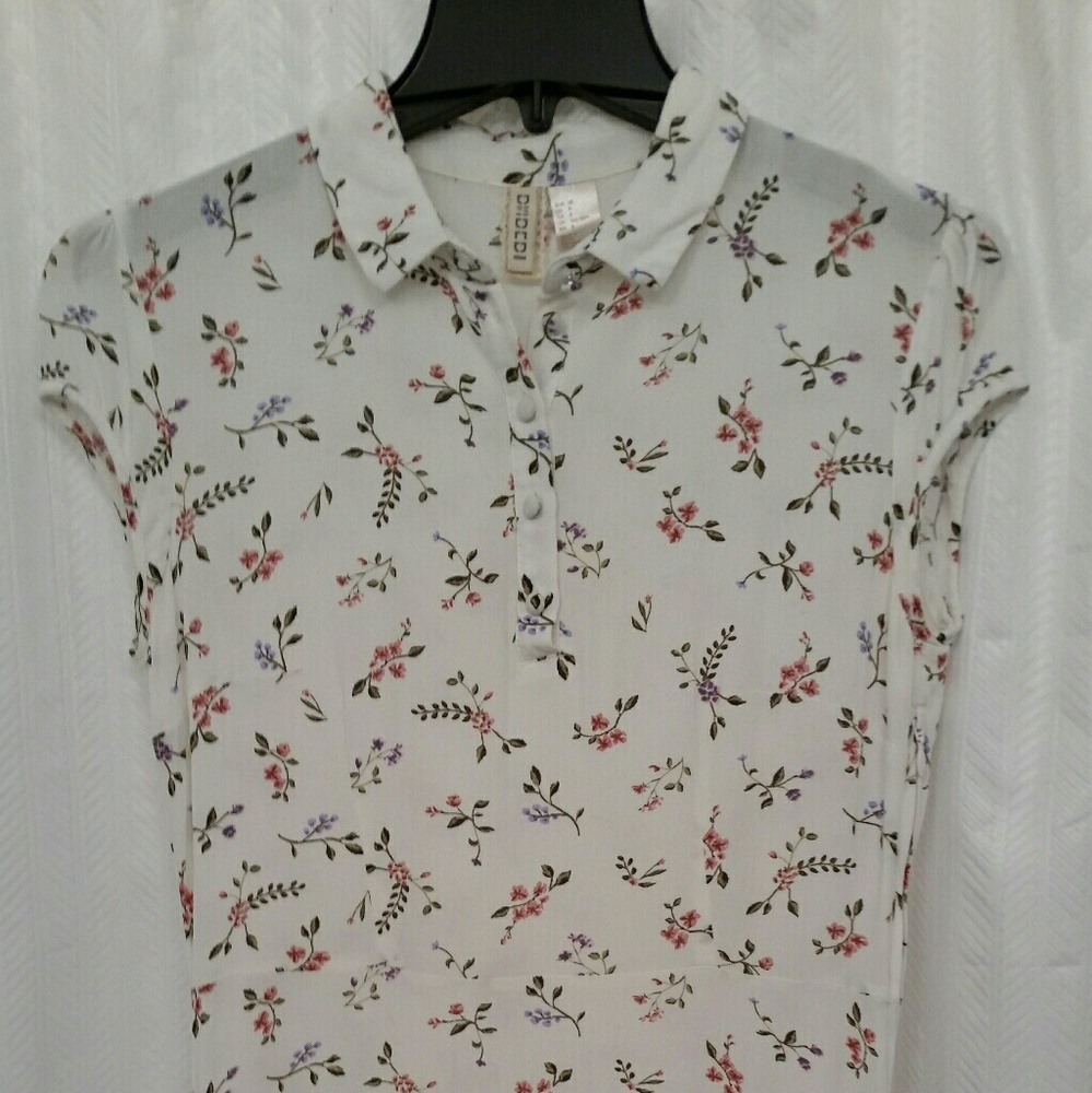 *SOLD* H&M White Floral Dress Size 8